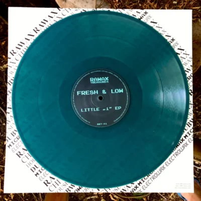 RXT-01B_1_600 Litte "i" EP