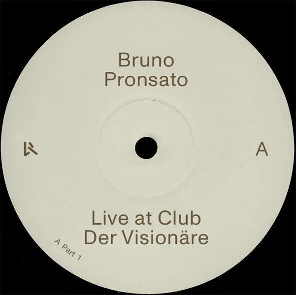 Live at Club Der Visionäre