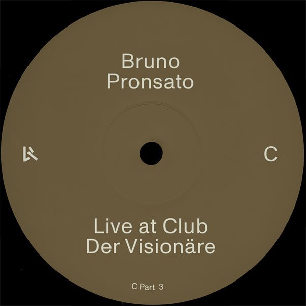 Live at Club Der Visionäre