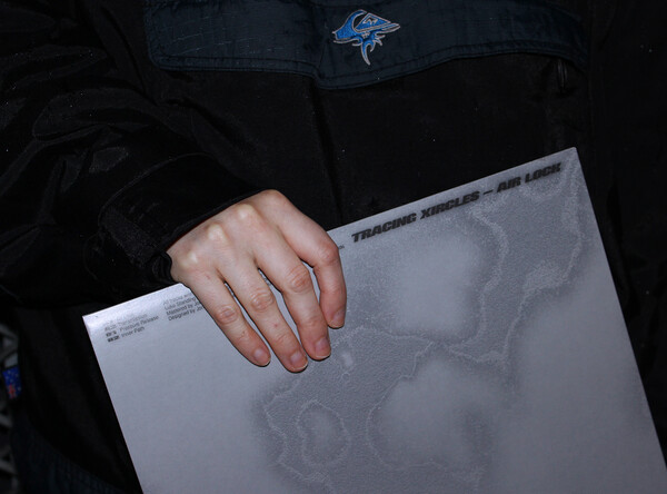 BLUEHOUR015_2 Air Lock