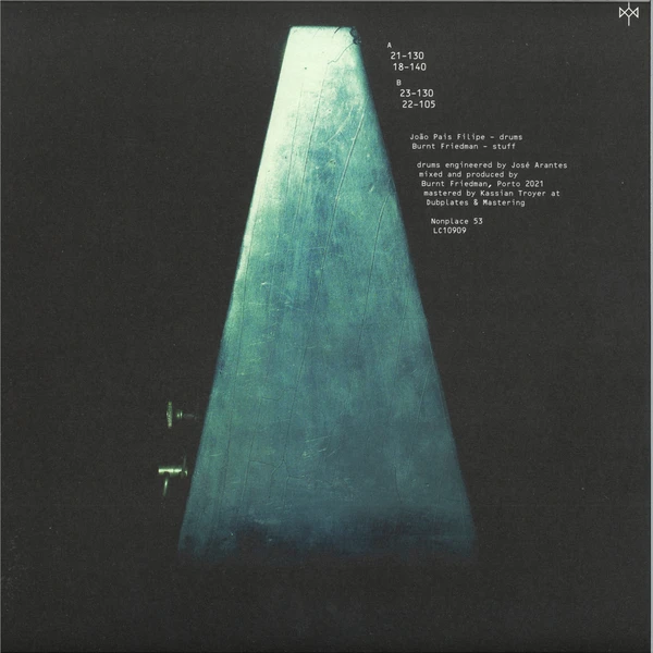 NON53_2_600 Mechanics Of Waving