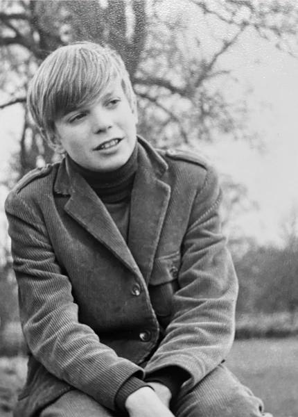 ACOLOUR050_2_600 Under The Arches